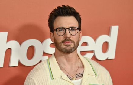 Chris Evans at the premiere of Ghosted