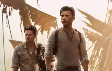 Tom Holland and Mark Wahlberg in Uncharted